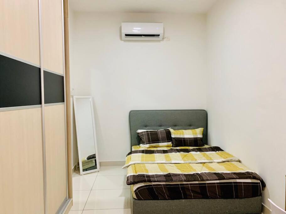 Stay@ Kiara Plaza Kajang/Semenyih Free Wifi/Car Park Екстер'єр фото